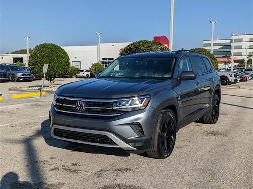 2022 Volkswagen Atlas 3.6L SE w/Technology