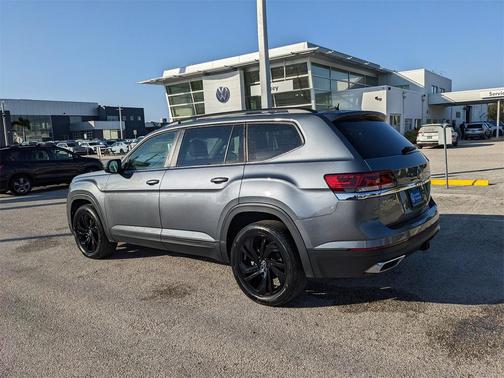 2022 Volkswagen Atlas 3.6L SE w/Technology