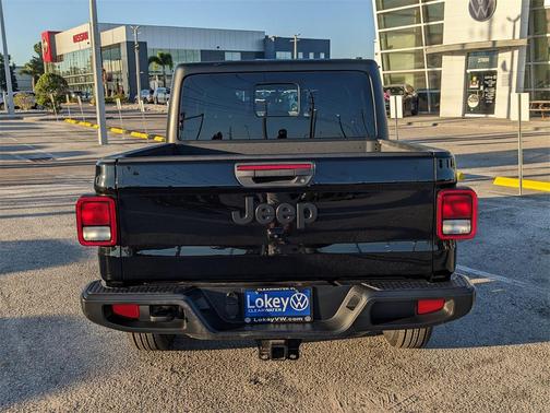 2023 Jeep Gladiator Sport S