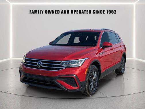Kings Red Metallic 2023 Volkswagen Tiguan 2.0T SE