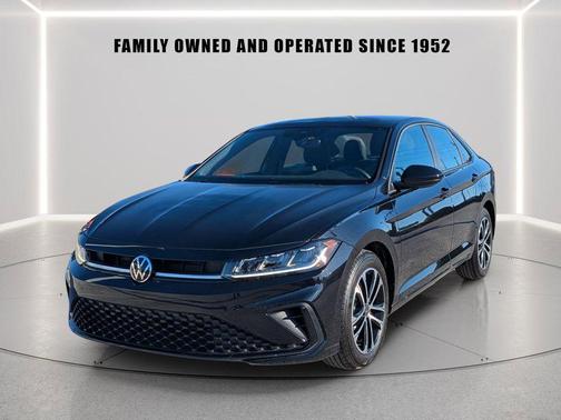 Deep Black Pearl 2025 Volkswagen Jetta 1.5T Sport