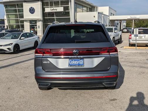 2024 Volkswagen Atlas 2.0T SE