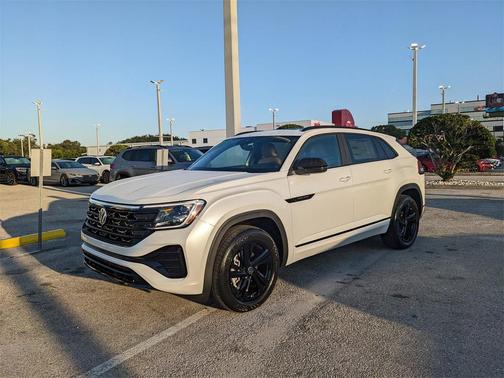 2026 Volkswagen Atlas Cross Sport 2.0T SEL