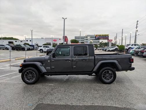 2023 Jeep Gladiator Overland