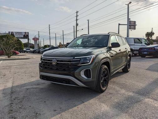 2025 Volkswagen Atlas 2.0T Peak Edition