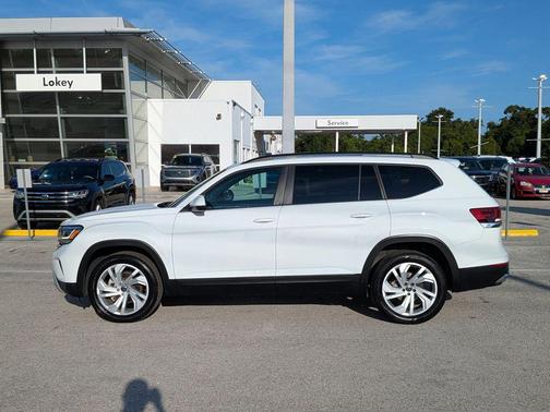 Pure White 2023 Volkswagen Atlas 3.6L SE w/Technology