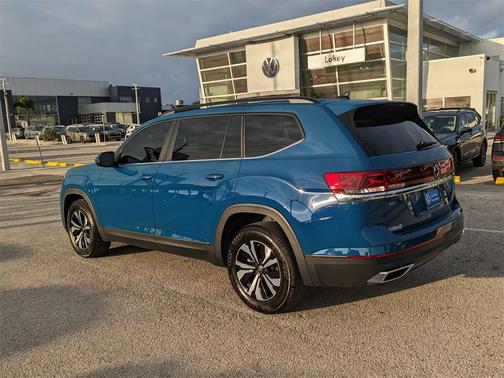 2025 Volkswagen Atlas 2.0T SE