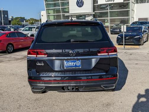 2022 Volkswagen Atlas 3.6L SE w/Technology