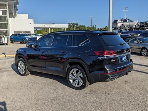 2022 Volkswagen Atlas 3.6L SE w/Technology