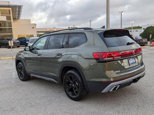 2025 Volkswagen Atlas 2.0T Peak Edition