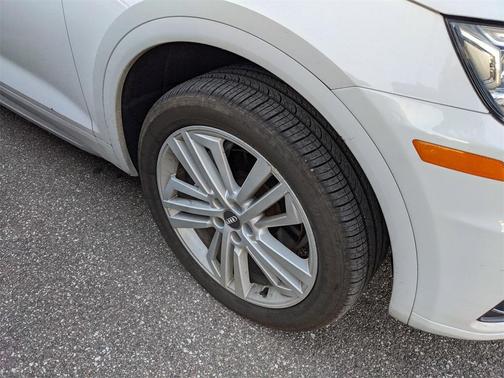 2019 Audi Q5 2.0T Premium Plus