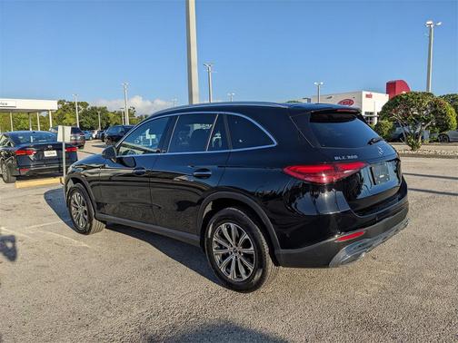 2024 Mercedes-Benz GLC 300 4MATIC