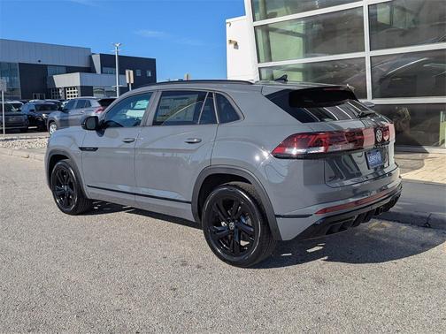 2026 Volkswagen Atlas Cross Sport 2.0T SEL