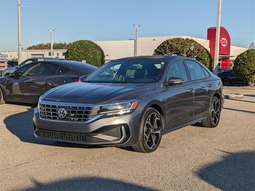 2021 Volkswagen Passat 2.0T R-Line