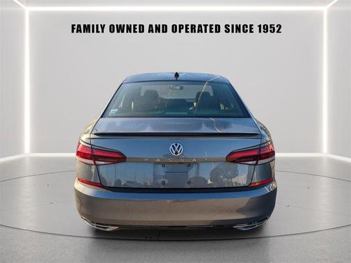 2021 Volkswagen Passat 2.0T R-Line