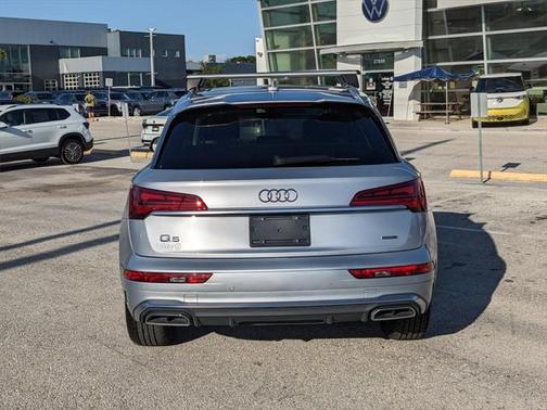 2023 Audi Q5 45 S line Premium Plus