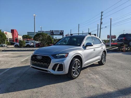 2023 Audi Q5 45 S line Premium Plus