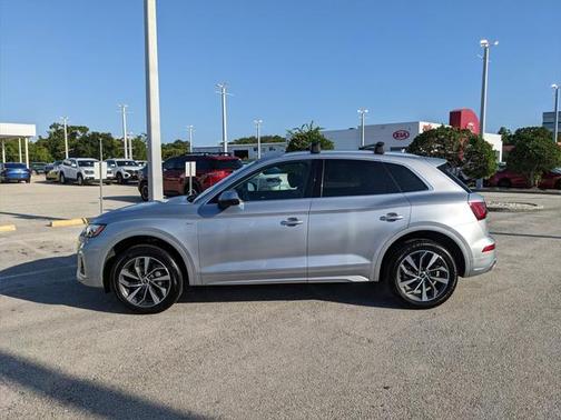 2023 Audi Q5 45 S line Premium Plus