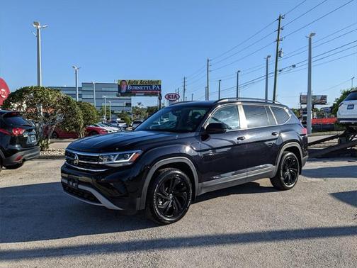 2022 Volkswagen Atlas 3.6L SE w/Technology