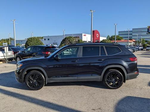 2022 Volkswagen Atlas 3.6L SE w/Technology