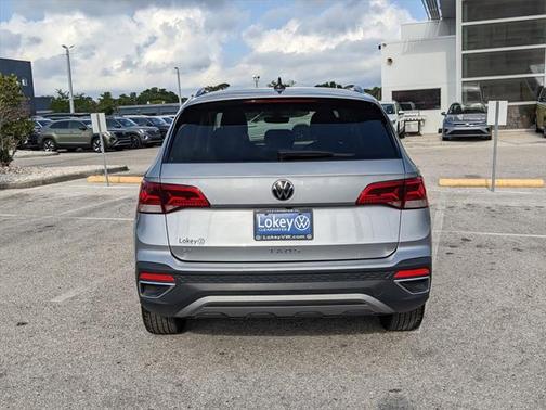 2024 Volkswagen Taos 1.5T SE