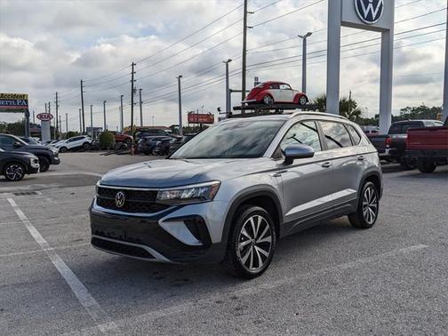 2024 Volkswagen Taos 1.5T SE