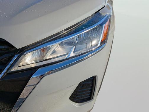 Gray/Super Black 2023 Nissan Kicks SV