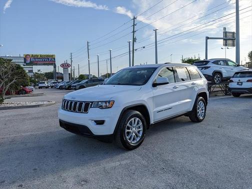 2021 Jeep Grand Cherokee Laredo