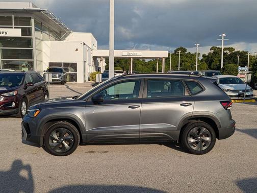 Platinum Gray Metallic 2025 Volkswagen Taos 1.5T S