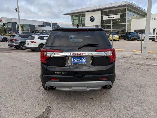 2023 GMC Acadia FWD SLT