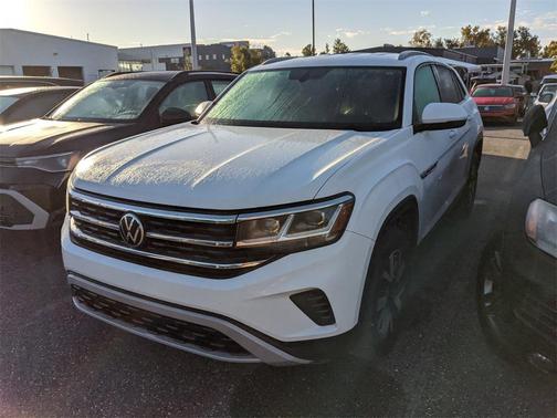 2022 Volkswagen Atlas Cross Sport 2.0T SE