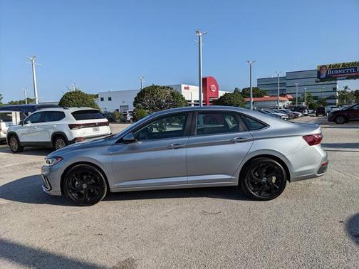2025 Volkswagen Jetta 1.5T SE
