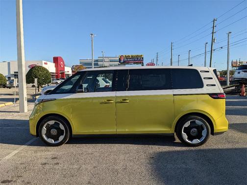 2025 Volkswagen ID. Buzz Pro S Plus