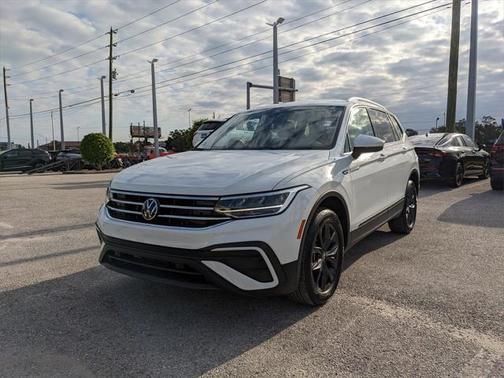 2024 Volkswagen Tiguan 2.0T SE 4MOTION