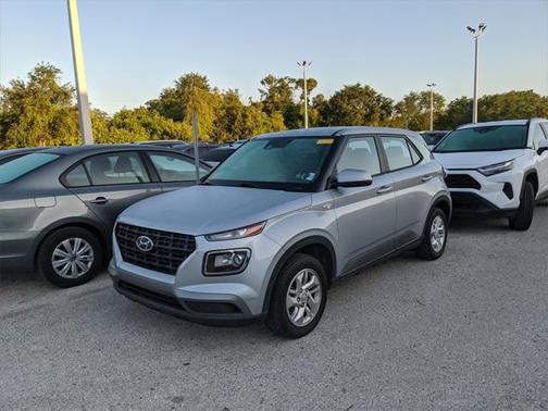 2021 Hyundai VENUE SE