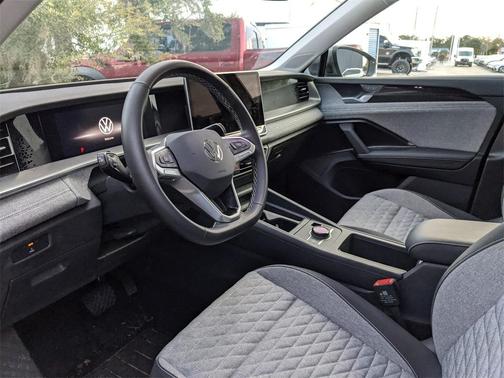 2025 Volkswagen Tiguan 2.0T S