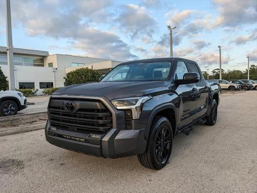 2022 Toyota Tundra SR5
