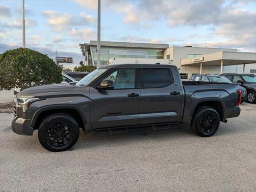 2022 Toyota Tundra SR5