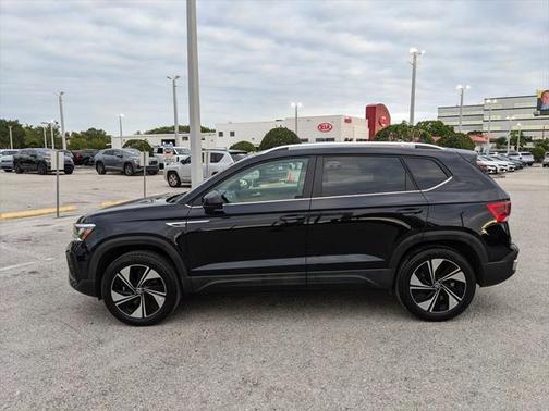 2024 Volkswagen Taos 1.5T SE