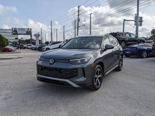 2025 Volkswagen Tiguan 2.0T SE