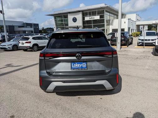 2025 Volkswagen Tiguan 2.0T SE