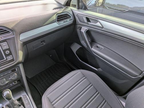 Deep Black 2023 Volkswagen Tiguan 2.0T S