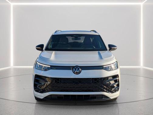 Opal White Pearl 2026 Volkswagen Tiguan 2.0T SE R-Line Black