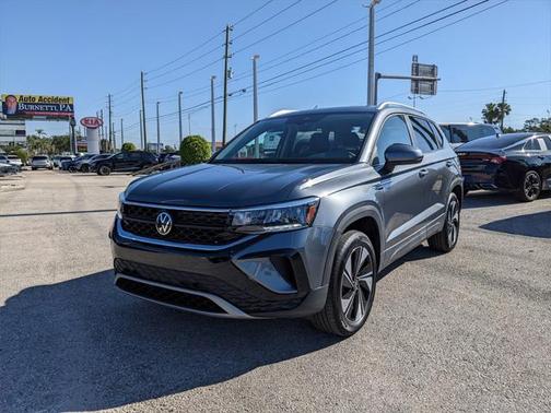 2024 Volkswagen Taos 1.5T SE