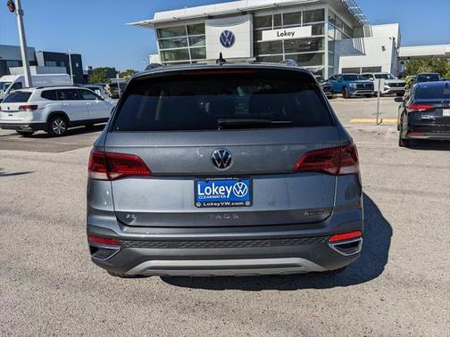 2024 Volkswagen Taos 1.5T SE