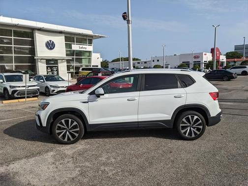 2022 Volkswagen Taos 1.5T SE
