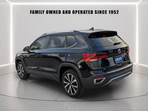 Deep Black 2023 Volkswagen Taos 1.5T SE