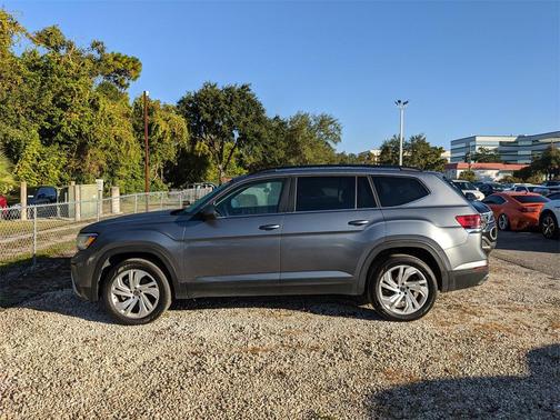 2023 Volkswagen Atlas 3.6L SE w/Technology