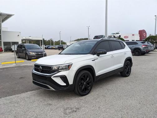 2023 Volkswagen Taos 1.5T SE