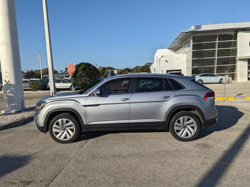 2023 Volkswagen Atlas Cross Sport 2.0T SE w/Technology